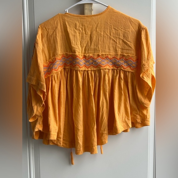 Free People | Yellow Boxy Tie Front Blouse
Size Medium - Picture 5 of 8